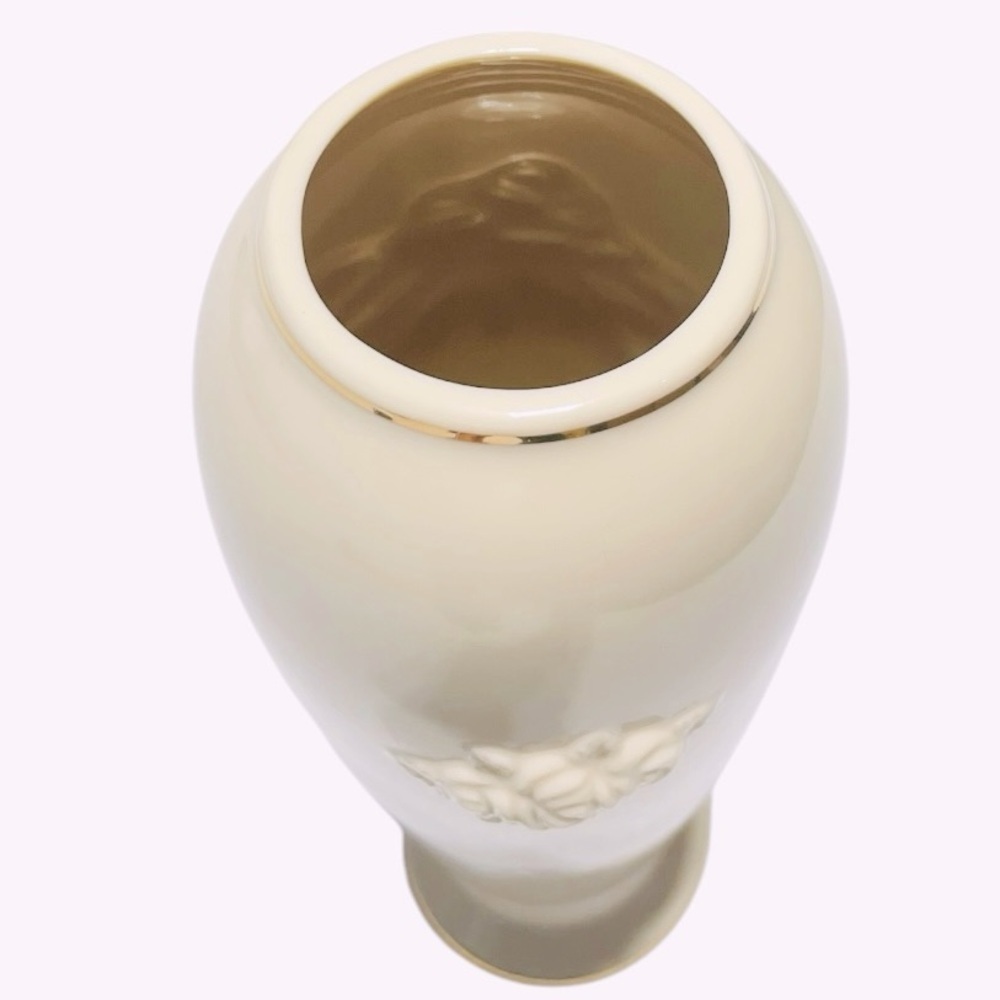 Like New! Vintage Lenox Rose Vase, Ivory Porcelain 24K Gold Trim - Picture 5 of 9